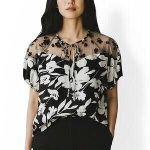 Simple Favor Sz M Black White Floral Sheer Shoulders Top Versatile | EUC